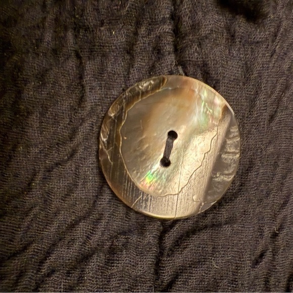 NWOT Neon Buddha Black Textured Cowl Neck Tunic Top Pocket Button Detail - Picture 4 of 7